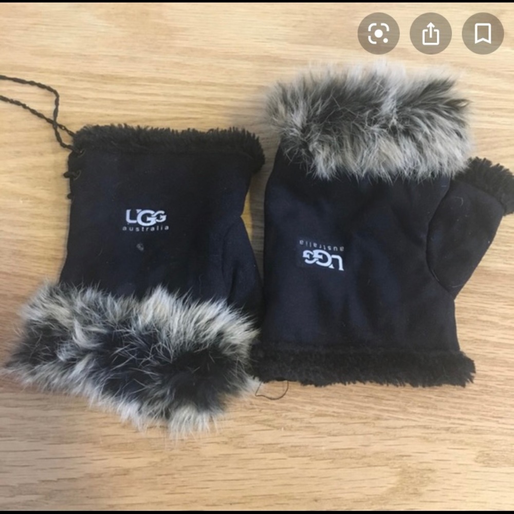 Ugg Fingerless Black Fur Gloves